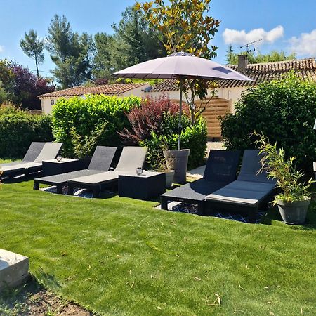 Mas Gabelys Superbe Vue Sainte Victoire Jardin Terrasse Et Piscine Apartment Тре Екстериор снимка