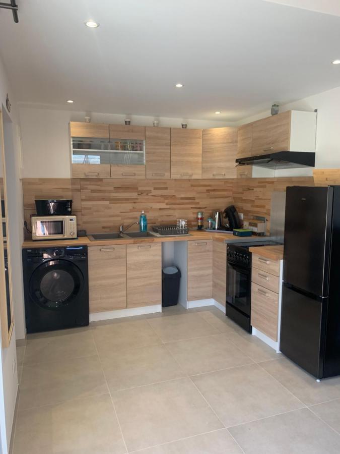 Mas Gabelys Superbe Vue Sainte Victoire Jardin Terrasse Et Piscine Apartment Тре Екстериор снимка
