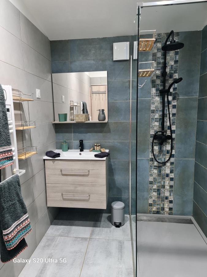 Mas Gabelys Superbe Vue Sainte Victoire Jardin Terrasse Et Piscine Apartment Тре Екстериор снимка