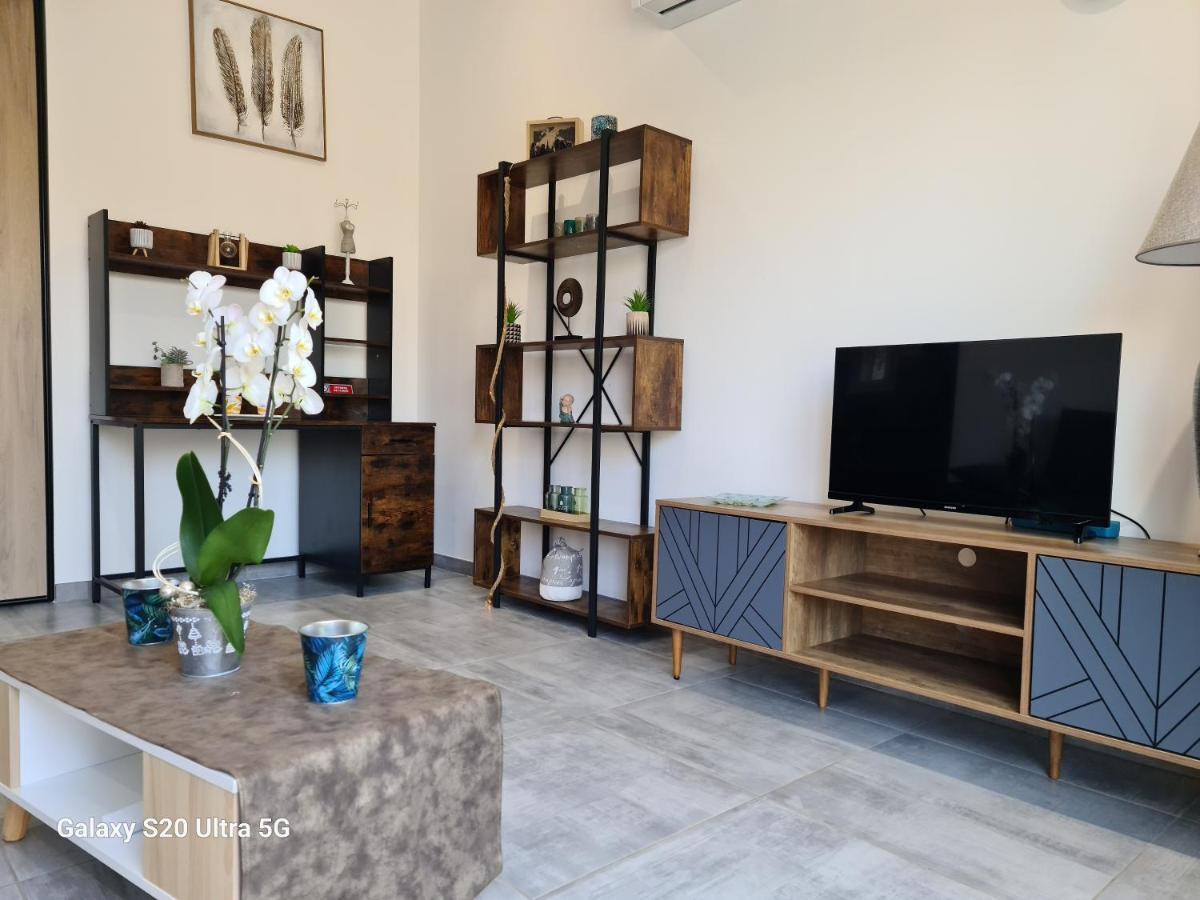 Mas Gabelys Superbe Vue Sainte Victoire Jardin Terrasse Et Piscine Apartment Тре Екстериор снимка
